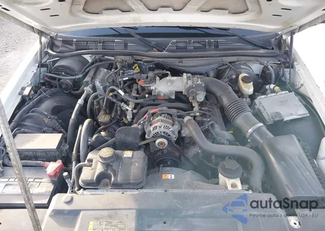 2010 Ford Crown Victoria Police/Police Interceptor z USA, uszkodzony, nr VIN 2FABP7BV5AX129186